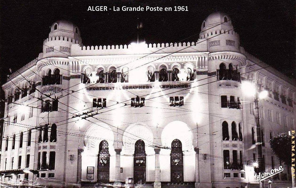 Alger - Grande Poste de nuit-1961.jpg